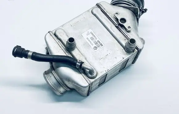 BMW 7 F01 F02 F03 F04 Intercooler radiator 7575404 7575402 7589442