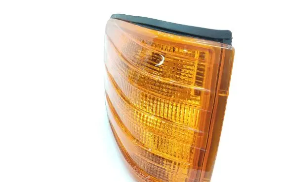 Mercedes-Benz 380 560SEC C126 Front indicator light A0008203621 5026206E