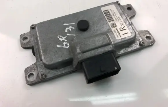 Nissan Juke I F15 Engine control unit/module ECU EMU10000N