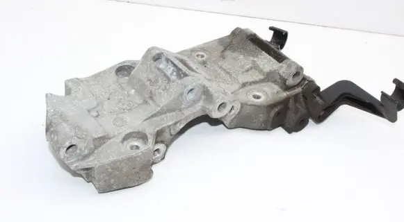 BMW 3 F30 F35 F31 Generator/alternator bracket 8506863