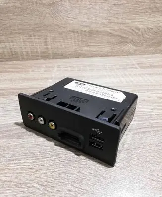 Ford Fusion II USB control unit BT4T14F014AE