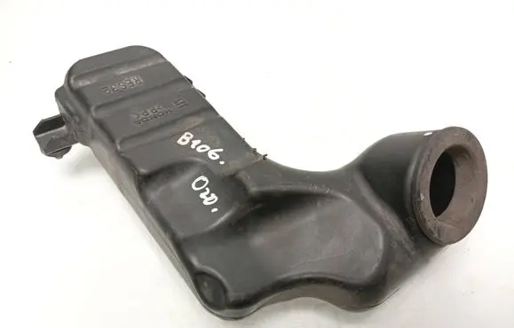 Honda CR-V Air intake duct part RES32