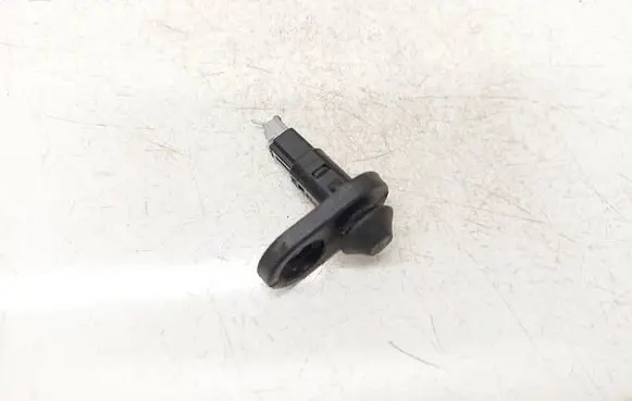 Toyota Verso Front door sensor