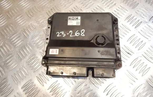 Lexus IS 220D-250-350 Engine control unit/module 8966153700 23268