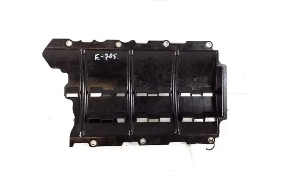 Mercedes-Benz C W205 other engine part A1331800051