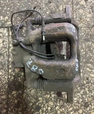 Peugeot 607 Front brake caliper