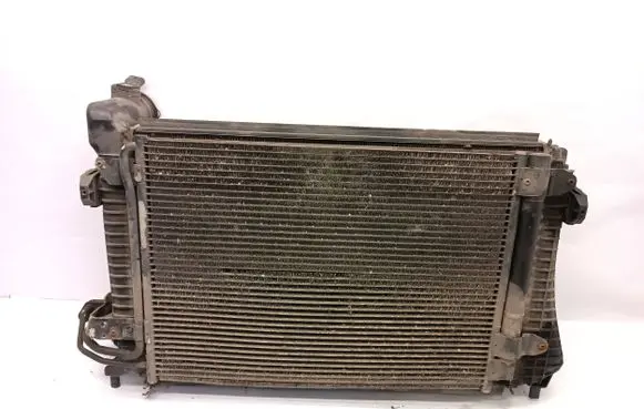 Volkswagen Golf V Radiator set 1K0145803Q 1K0820411Q 0281002399