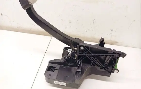 Opel Insignia B Brake pedal 84187609 662575039
