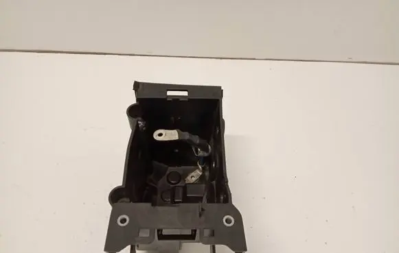 Volvo XC60 Battery box tray 31652062