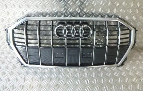 Audi Q3 F3 Front grill