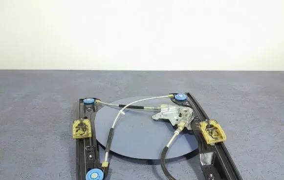 Opel Insignia A Front door window regulator with motor 13302452