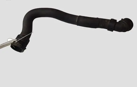 Volvo XC70 Engine coolant pipe/hose S4000250