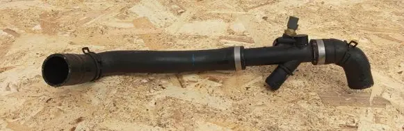 Jaguar XJ X350 Engine coolant pipe/hose 2W938260CE 2W938260