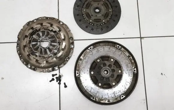 Audi A6 S6 C5 4B Clutch set kit 059105266e 059141031j 059141117j