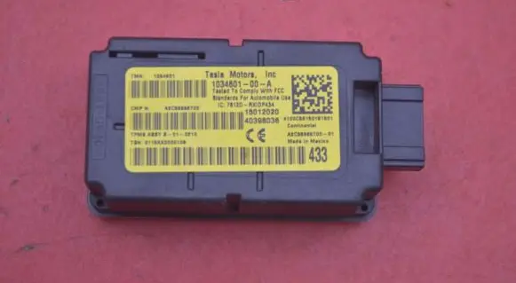 Tesla Model S Engine control unit/module ECU 1034601-00-A