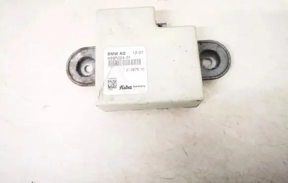 BMW 3 E90 E91 Antenna control unit 693502401 21367510