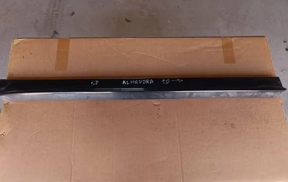 Seat Alhambra (Mk2) Front door trim (molding) 7N0854940H