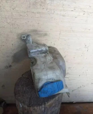 Volkswagen Golf IV Windscreen/windshield washer pump 1H0955453N