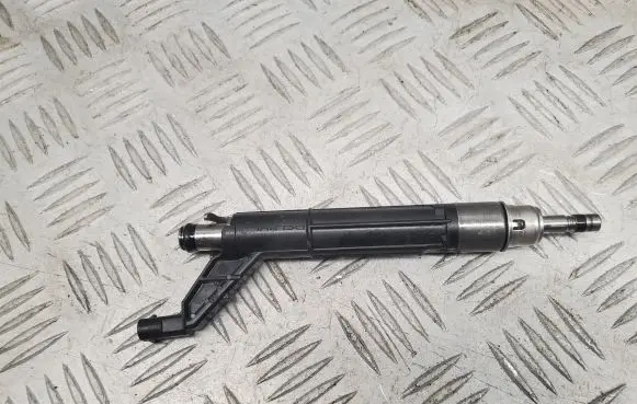 Audi Q7 4M Fuel injector 06M906036AE