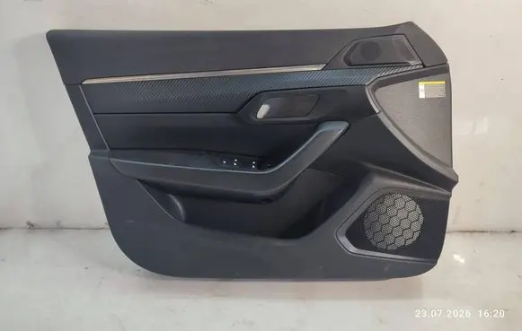Peugeot 508 II Front door card panel trim