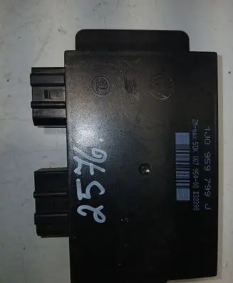 Volkswagen Golf IV Comfort/convenience module 1J0959799J