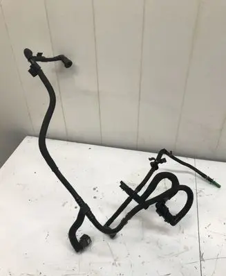 Volvo V50 Fuel line pipe