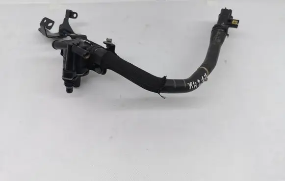 Land Rover Range Rover Velar Engine coolant pipe/hose H4P38K586A