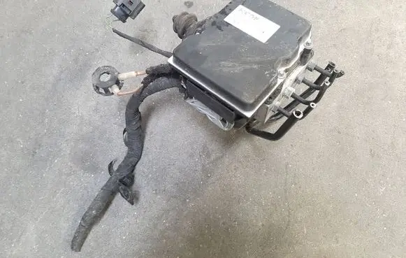 Audi A5 8T 8F ABS Pump 8K0907379BF