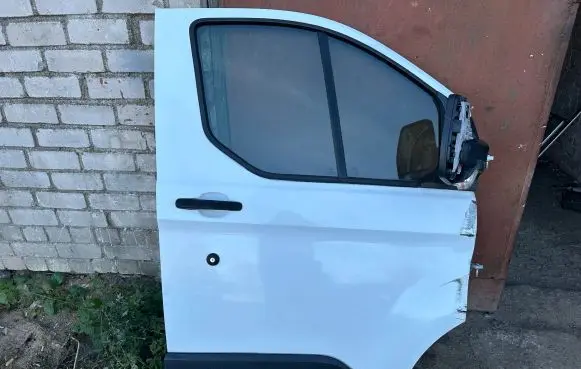 Ford Transit Custom Front door