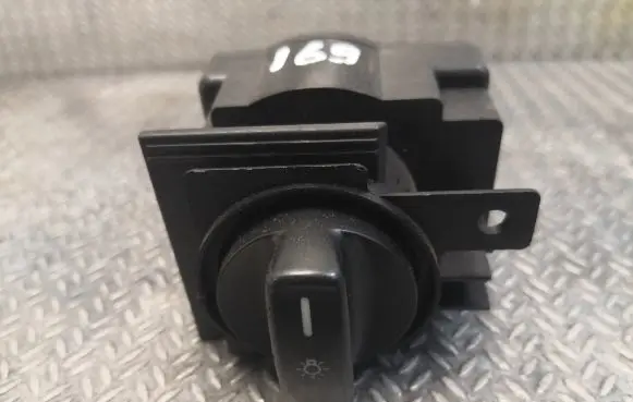Mercedes-Benz A W169 Light switch 1695451704