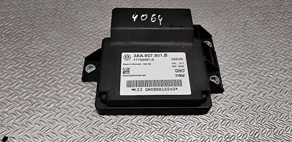Volkswagen Tiguan Hand brake control module 3AA907801B 17792401A
