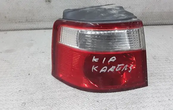 KIA Carens I Rear/tail lights