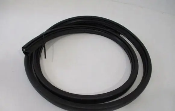 Peugeot 301 Rubber seal rear door 9675587780