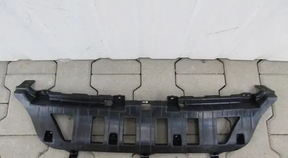 Front bumper mounting bracket