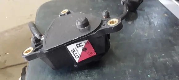 Nissan Qashqai Accelerator throttle pedal 1368B00365