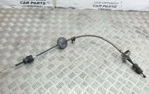 Gear shift cable linkage