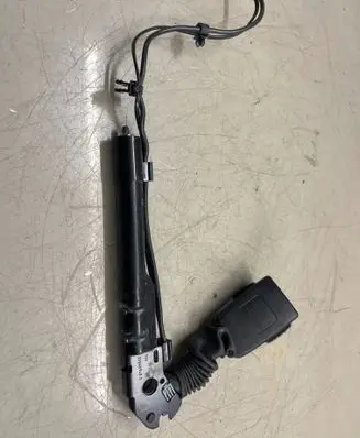 BMW 3 F30 F35 F31 Front seatbelt buckle 33040940D