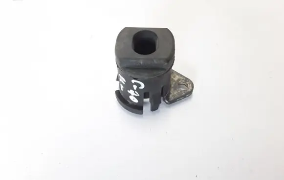 Volvo C70 Radiator mount bracket 30639749