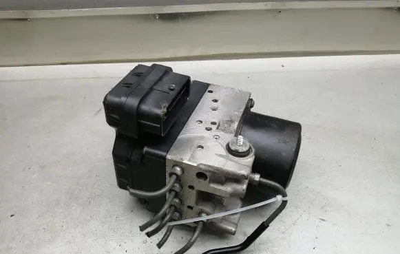 Lexus IS 220D-250-350 ABS Pump 4454053040 8954153010 1338008000