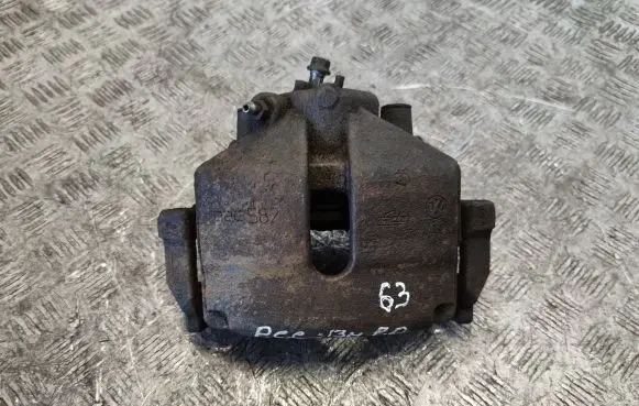 Volkswagen PASSAT CC Front brake caliper