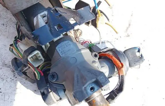 Volvo S70 V70 V70 XC Ignition lock 9475275