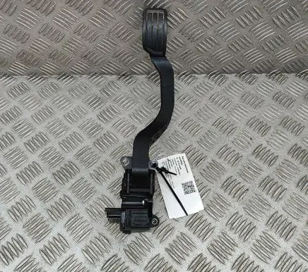Peugeot 3008 II Accelerator throttle pedal 9836042180 028075500J