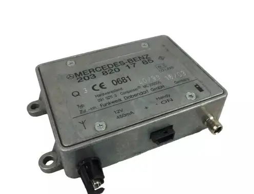 Mercedes-Benz E W212 Antenna control unit 2038201785 09102113
