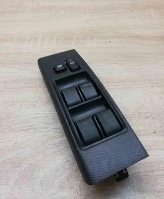 Toyota Corolla Verso AR10 Electric window control switch 848200F010