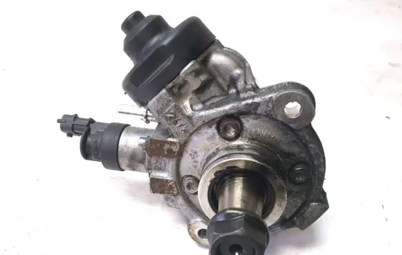 KIA Sorento Fuel injection high pressure pump 331002F600