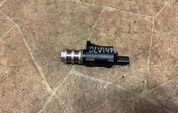 BMW 5 G30 G31 Turbo solenoid valve 7639993