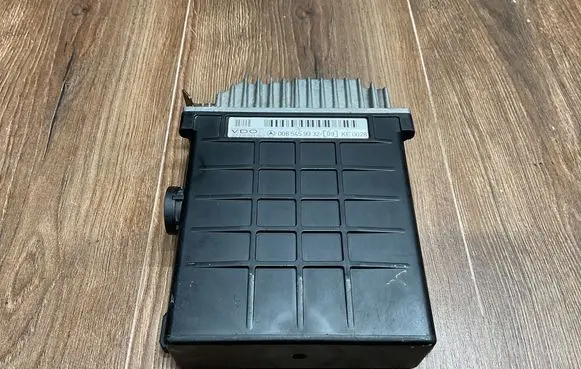Mercedes-Benz 190 W201 Engine control unit/module 0085459932