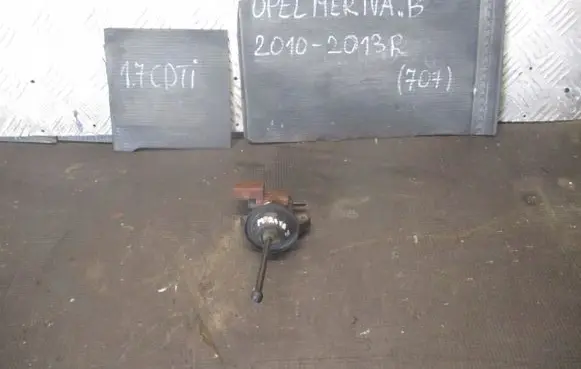 Opel Meriva B Vacuum valve 