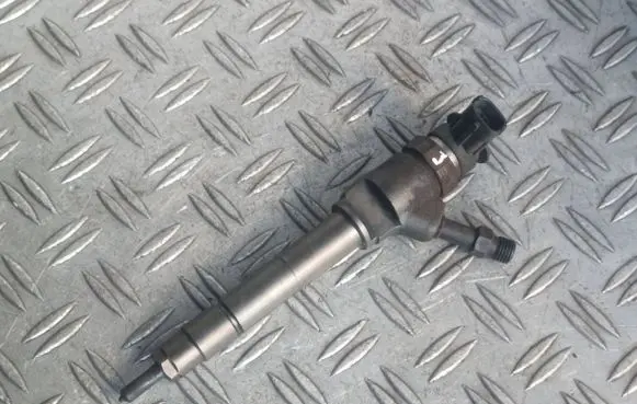 Ford Ranger Fuel injector 0445110250