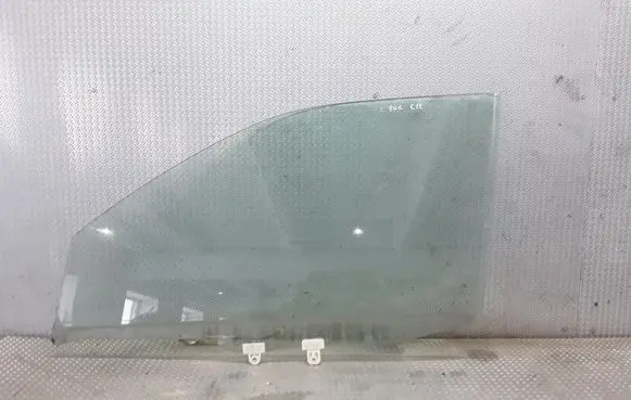 Nissan X-Trail T30 Front door window glass four-door